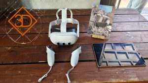 In3D Simulator - ערכת משקפי מציאות מדומה, שלטים, טאבלט וספרון סימולטור חילוץ והצלה על שולחן עץ