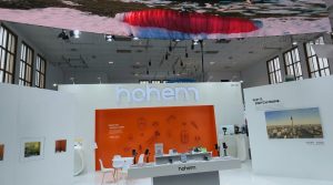 Hohem iSteady V4 Ultra - ביתן התצוגה של חברת Hohem בתערוכה המציג גימבלים ומייצבים לסמארטפון