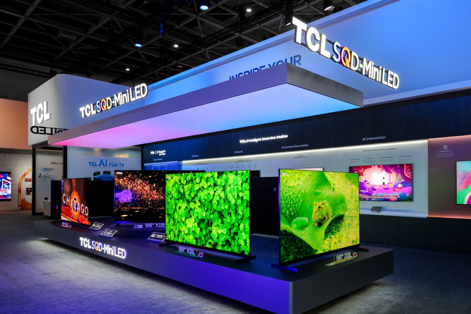 TCL IFA 2026 - תצוגת טלוויזיות TCL SQD-MiniLED בביתן החברה בתערוכה